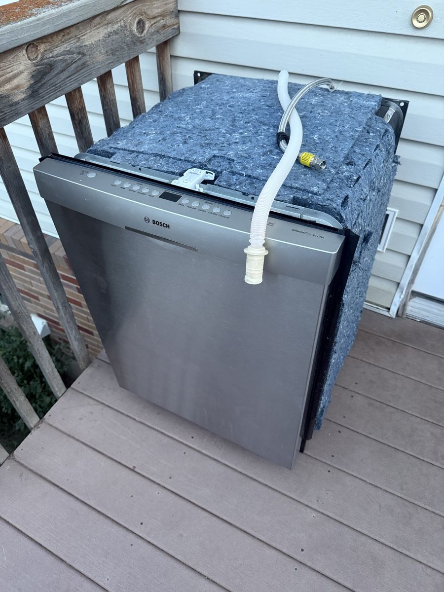 Bosch SilencePlus 44 dBA Stainless Steel Built-In Dishwasher