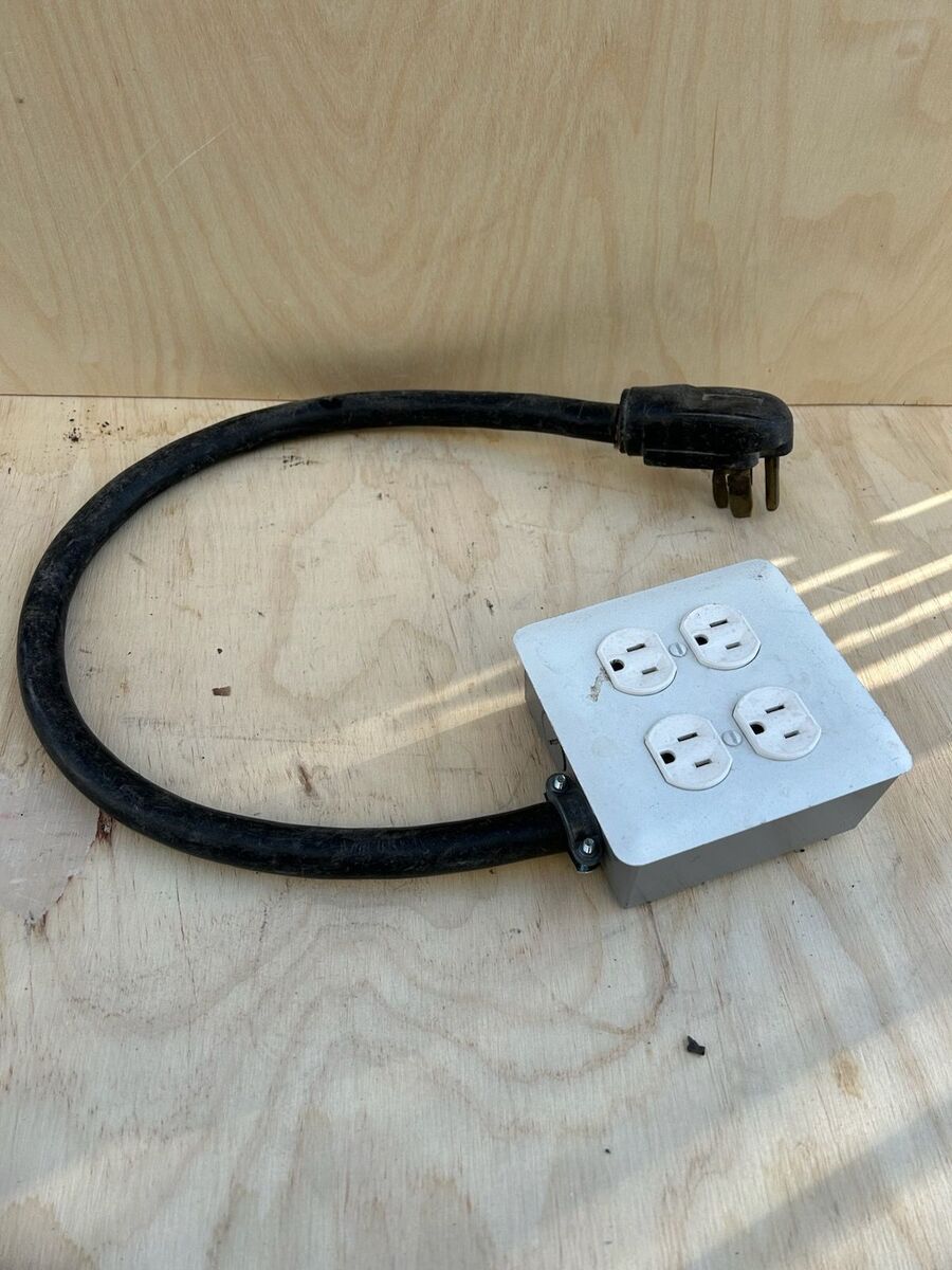 220 Volt power splitter