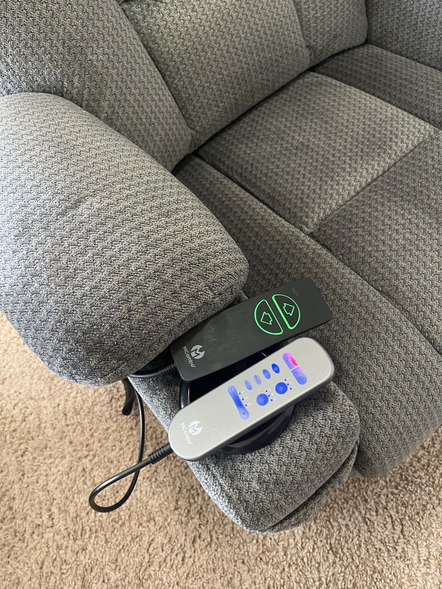 Like New power lift chair, Massage, heat