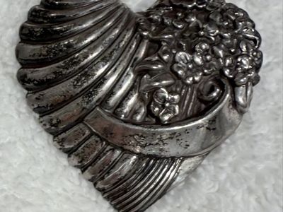 RARE Vintage Truart Sterling Silver Floral Heart Brooch