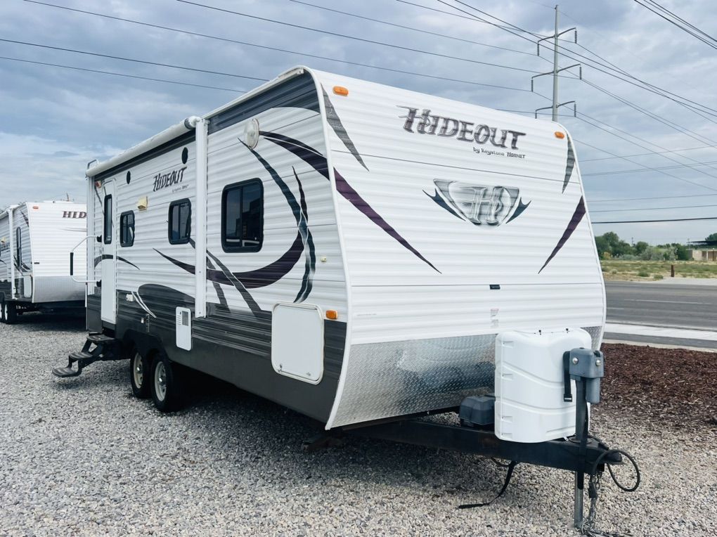 2013 Keystone Hideout 23'