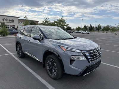 2024 Nissan Rogue Platinum- Gray