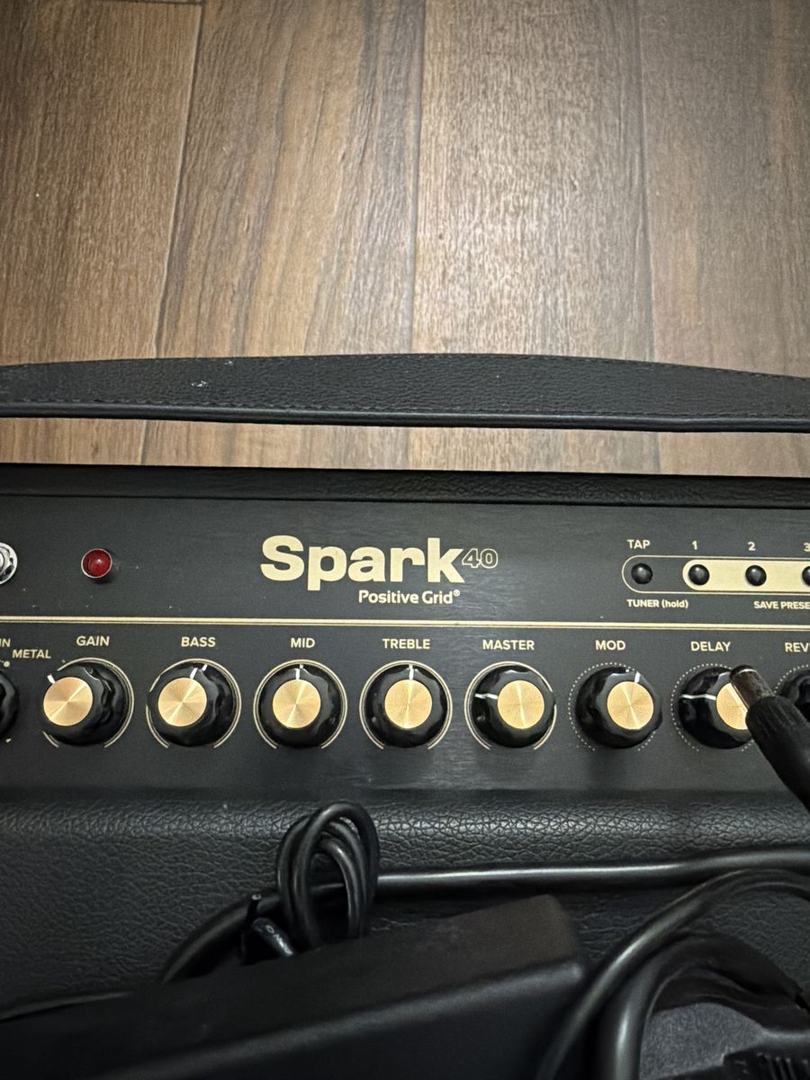 Positive Grid Spark 40 Guitar Amplifier with Smart Jam & Tone Engine