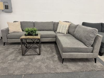 GRAY FABRIC SECTIONAL SOFA COUCH (CAN DELIVER)