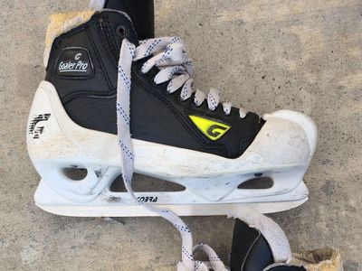 Cobra Goaler Pro goalie skates