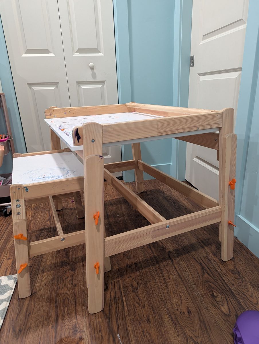 Kids art table