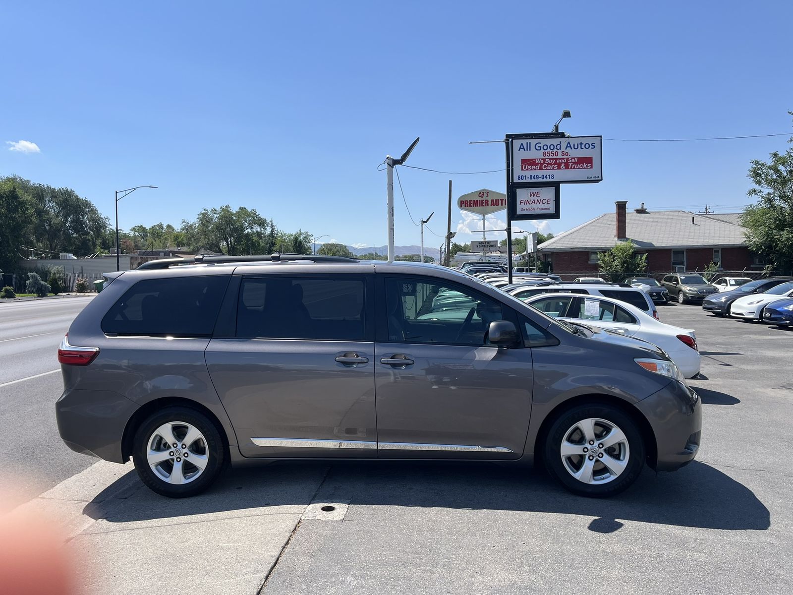 2016 Toyota Sienna LE 8-Passenger