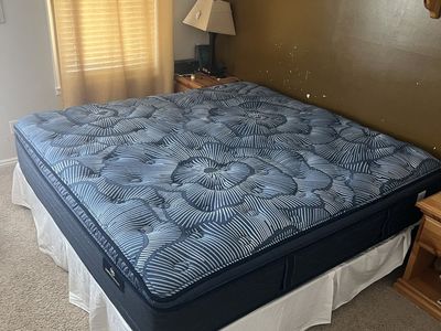 Serta Perfect Sleeper King Size Mattress - Plush Comfort for Restful Sleep