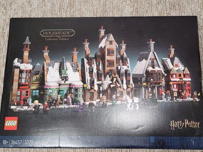 New sealed lego Hogsmeade