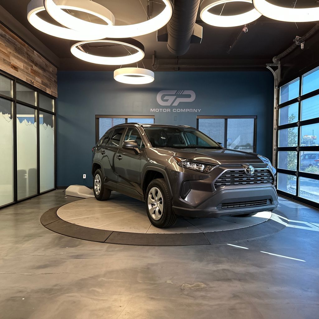 2021 Toyota RAV4 LE