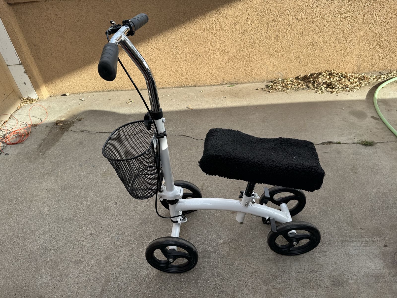 Knee Scooter with Basket,