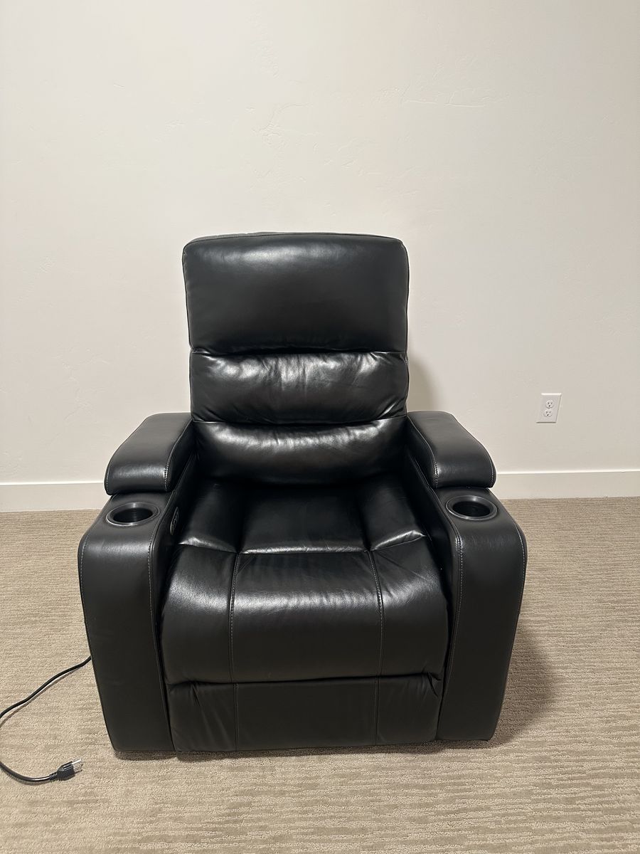 Serta Power Recliner