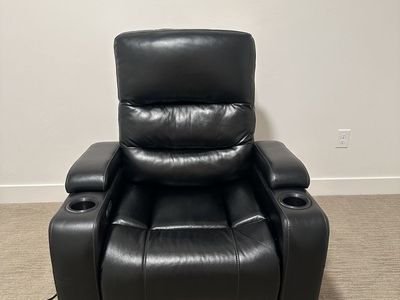 Serta Power Recliner