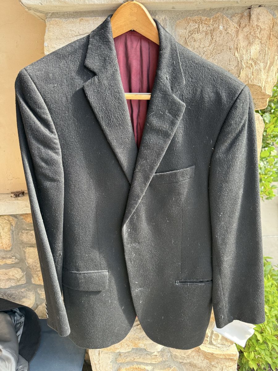 Saks Fifth Avenue Black Cashmere Sport Coat Men's Size 40R, Two-Button, Made in Canada