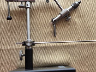 Dynaking Barracuda Junior Fly Tying Vise