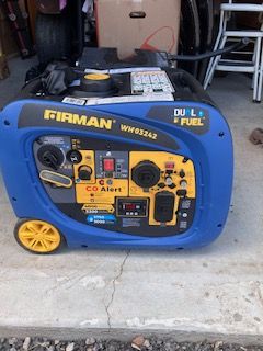 FIRMAN WH03242 Dual Fuel 3200W/4000W Portable Generator with CO Alert