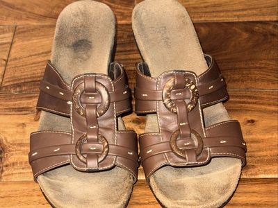 Women Size 8 Brown Heel Sandals
