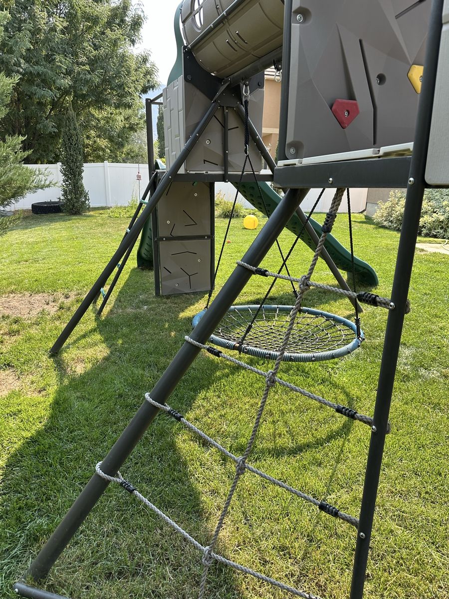 Main image 7