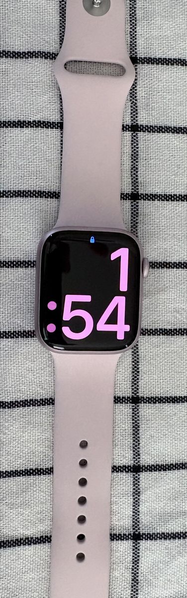 Pink Apple Watch Series 9