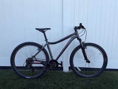 Large Specialized Myka gravel bike