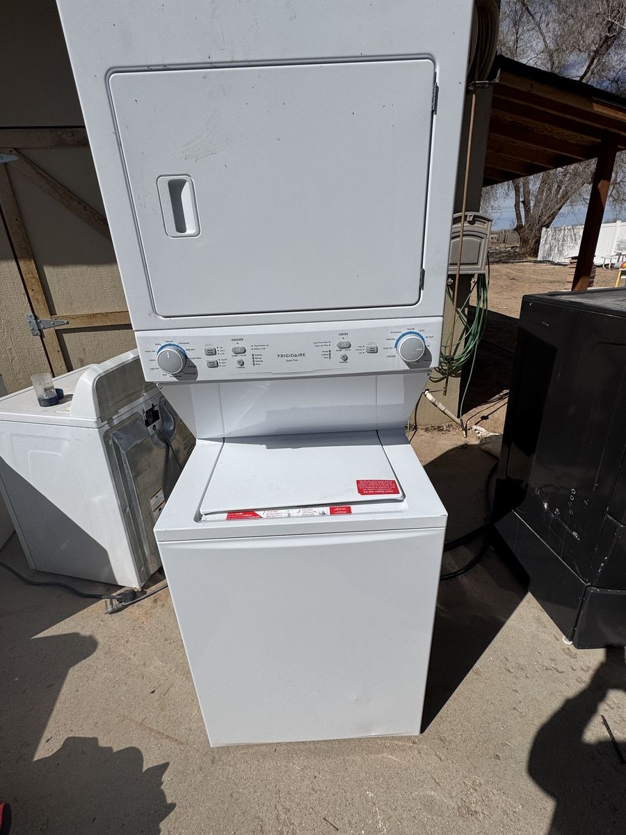 Elect Frigidair Landry Center X Large Capacity washer and dryer combo