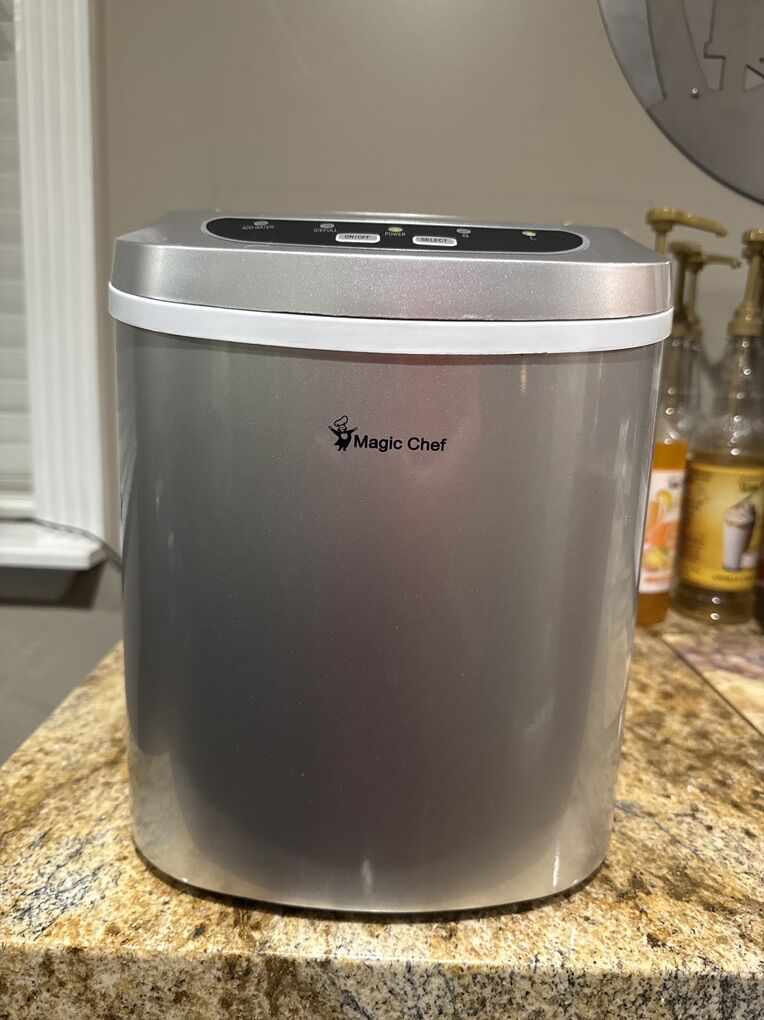 Magic Chef Countertop Ice Maker