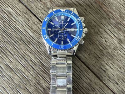 Men’s Blue Dial Stainless Watch – Luxury Style