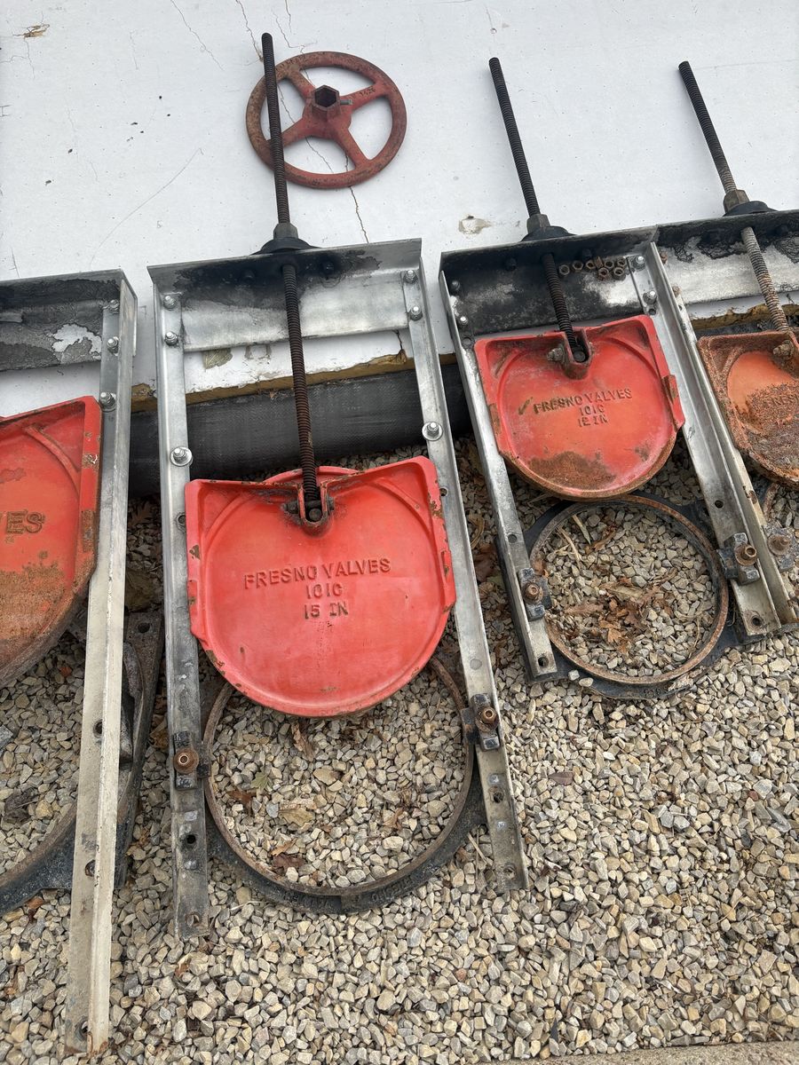 Fresno Valves 101C Sluice Gate Water Control Valves Assorted Sizes