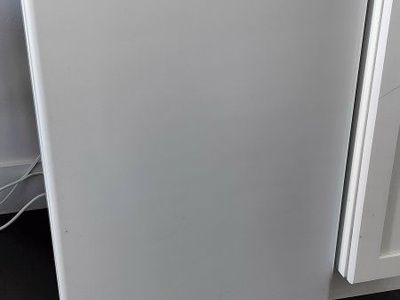 Magic Chef mini freezer