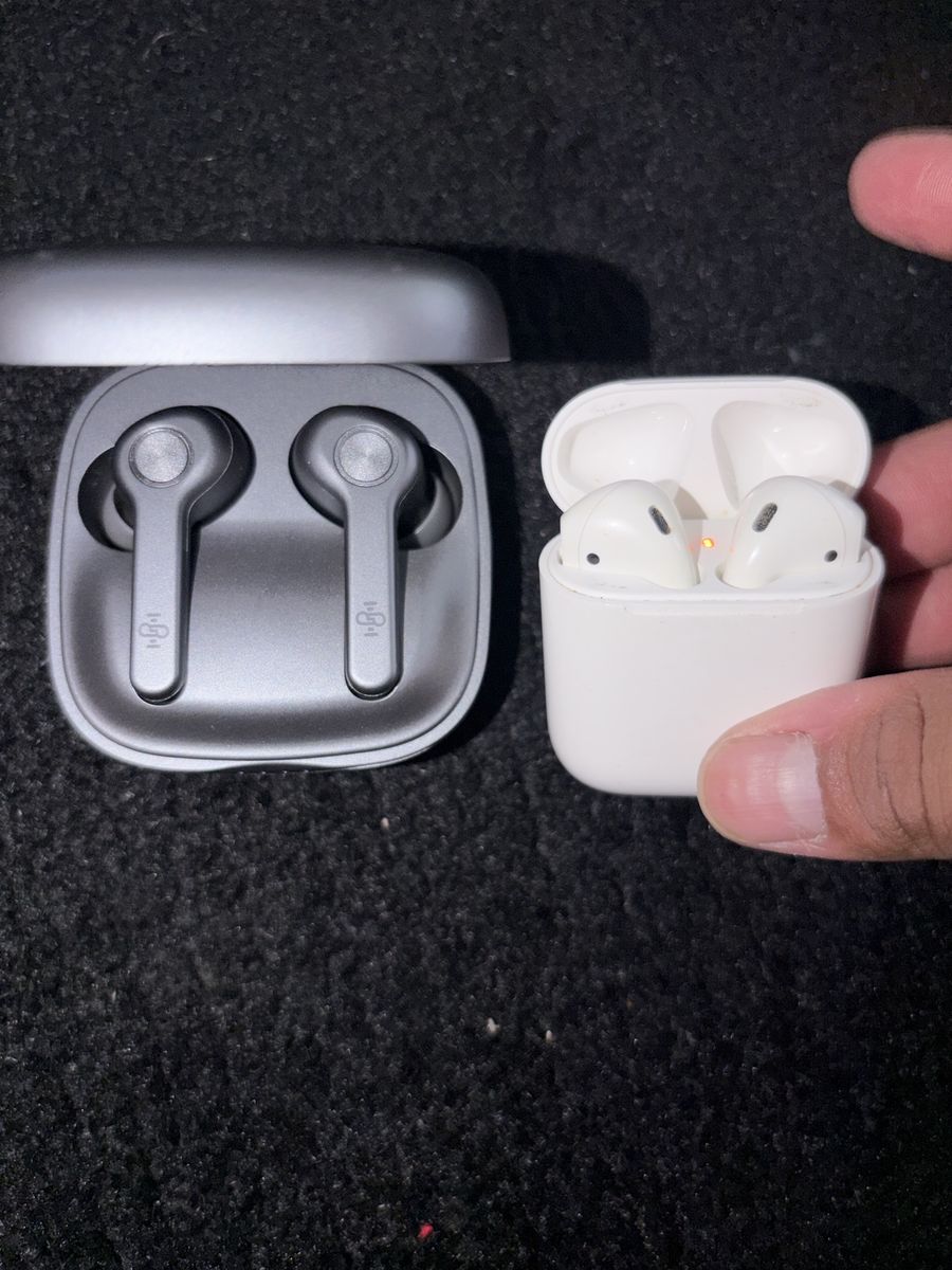 Air pods & boltune