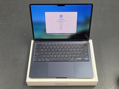 Apple 2025 MacBook Air M4 13-inch Laptop, 16GB RAM, 256GB SSD, Midnight