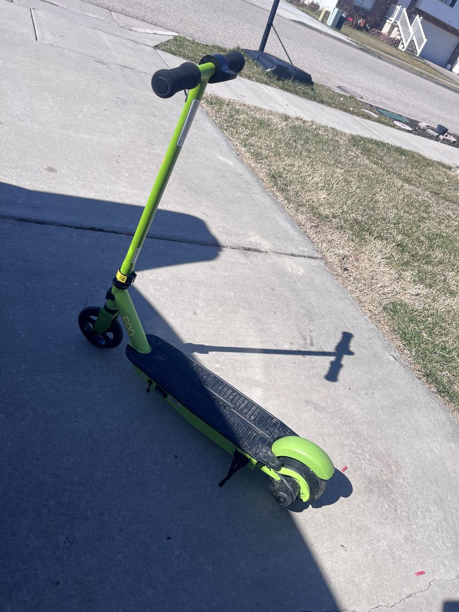 Razor electric scooter