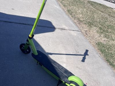 Razor electric scooter
