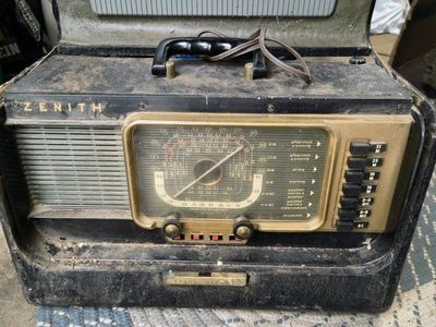 antique Zenith Radio