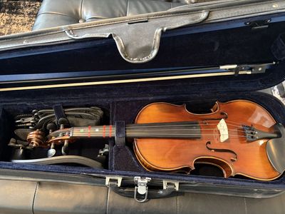 Violin with hard case and bow