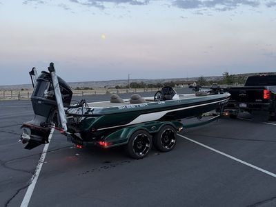 2007 Skeeter 21i Bass Boat - Hydrotech Engine, Power-Poles, Lowrance/Humminbird, Ultrex Trolling Motor