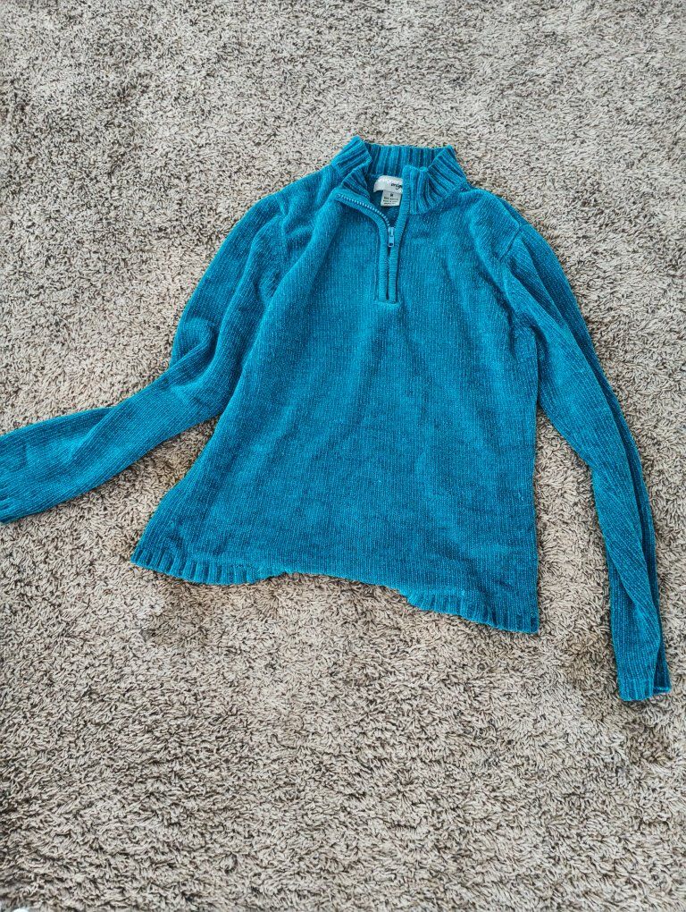 Womens sweater size M