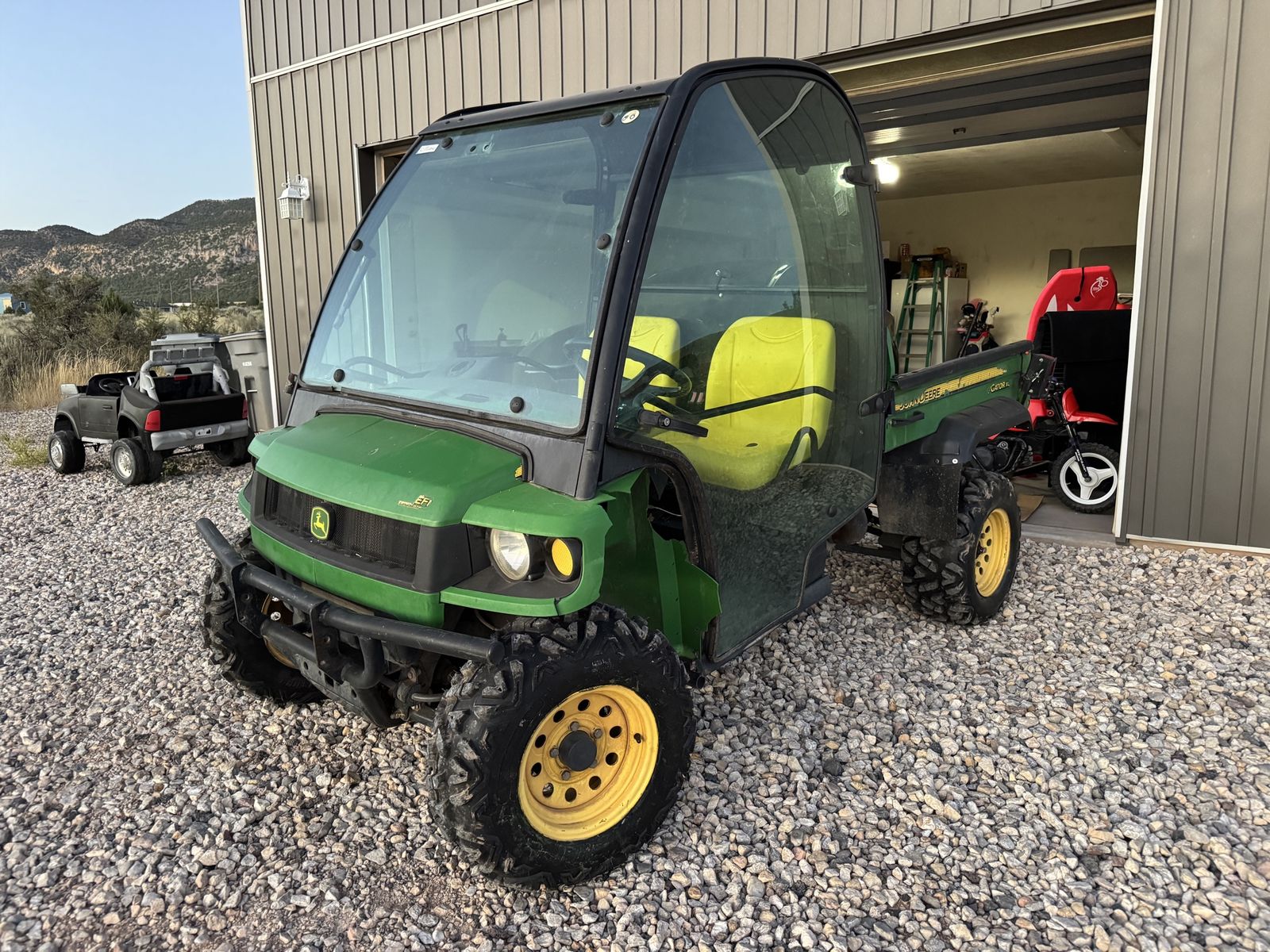 John Deere Gator