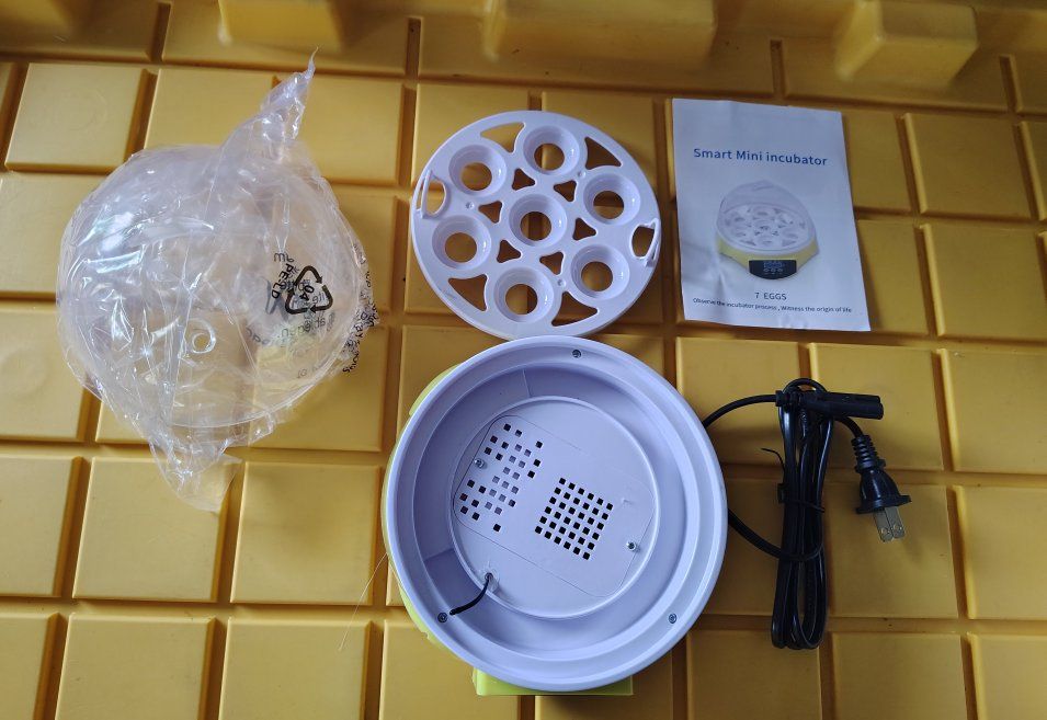 smart mini incubator 7 eggs