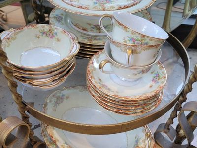 1930'S NORITAKE MADE IN JAPAN SET OF CHINA @ 88 PIECES
