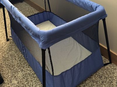 BabyBjorn Travel Crib Light Blue with Mattress and Carry Bag - Excellent Condition