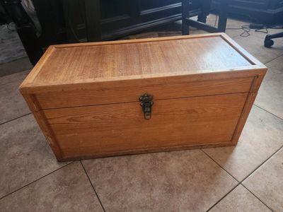 Vintage Solid Wood Storage Trunk Chest with Removable Upper Tray