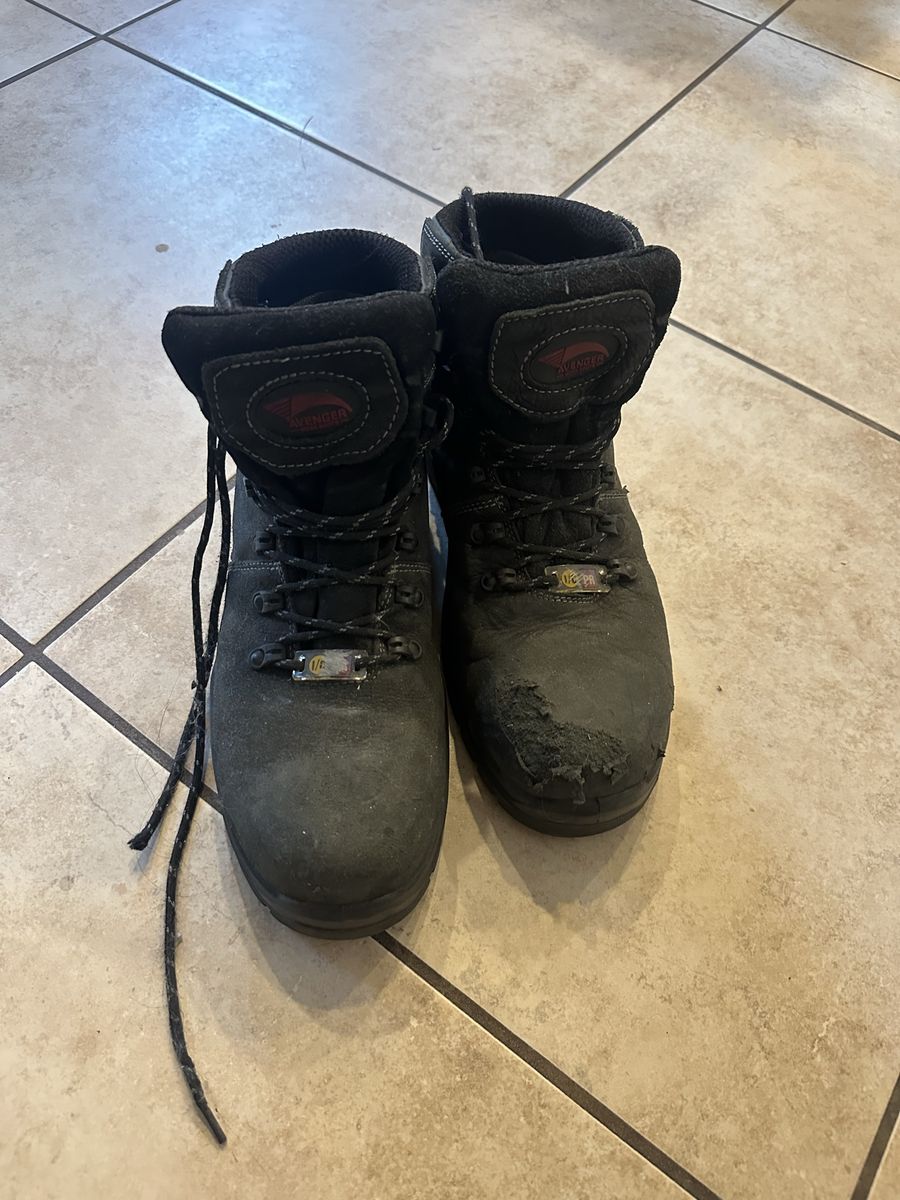 Avenger A7400 Men’s Work Boots – Size 12 – Safety Toe / EH