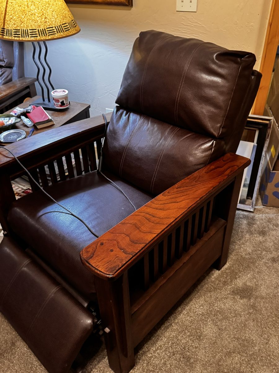 Ashley Furniture SANTA FE 1990126 CHOCOLATE HIGH LEG RECLINER
