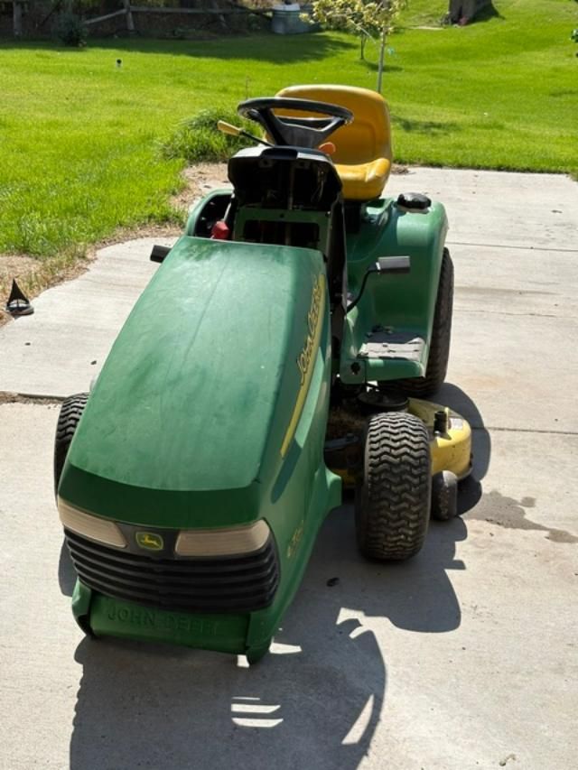 John Deere LT 150 automatic PARTS tractor (NO ENGINE)