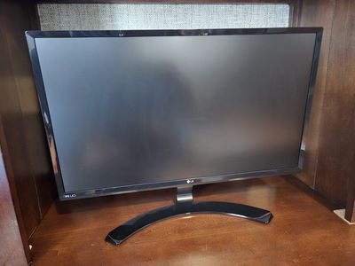 LG IPS LED Monitor - Black
