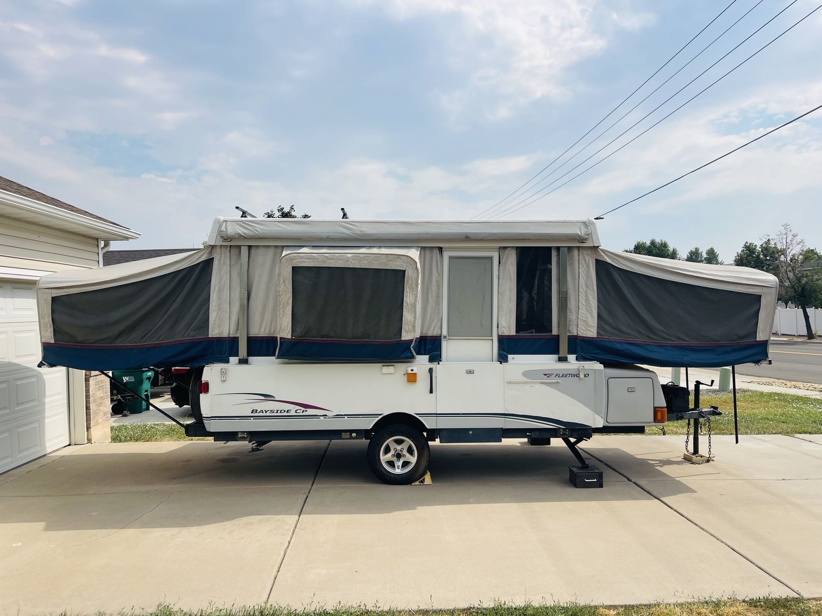 2005 Fleetwood Bayside CP Pop-Up Tent Trailer Camper