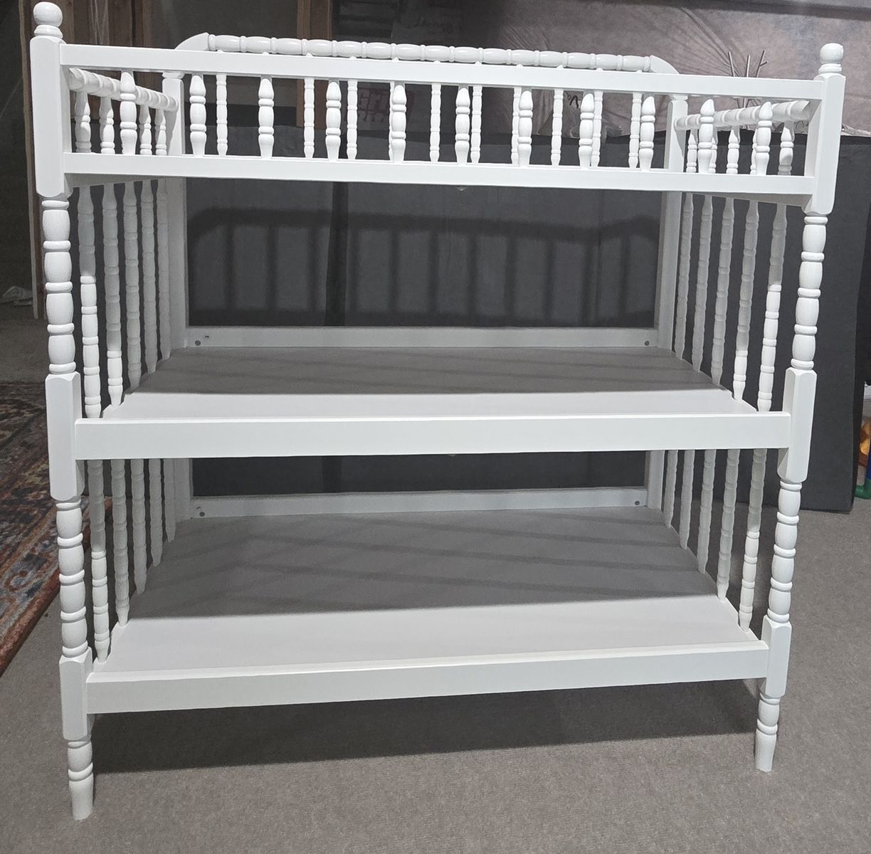 White Wooden Changing Table / Storage Shelf – Great Condition