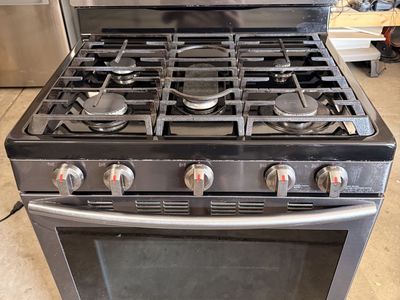 Samsung Black Stainless 5-Burner Gas Range-Convection Oven-$450 OBO