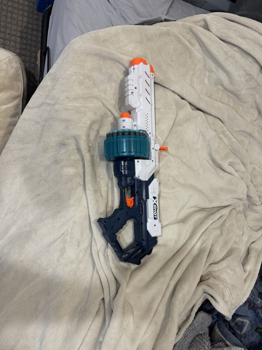 X-Shot Vigilante Blaster Toy Foam Dart Gun - White/Blue, Working Condition